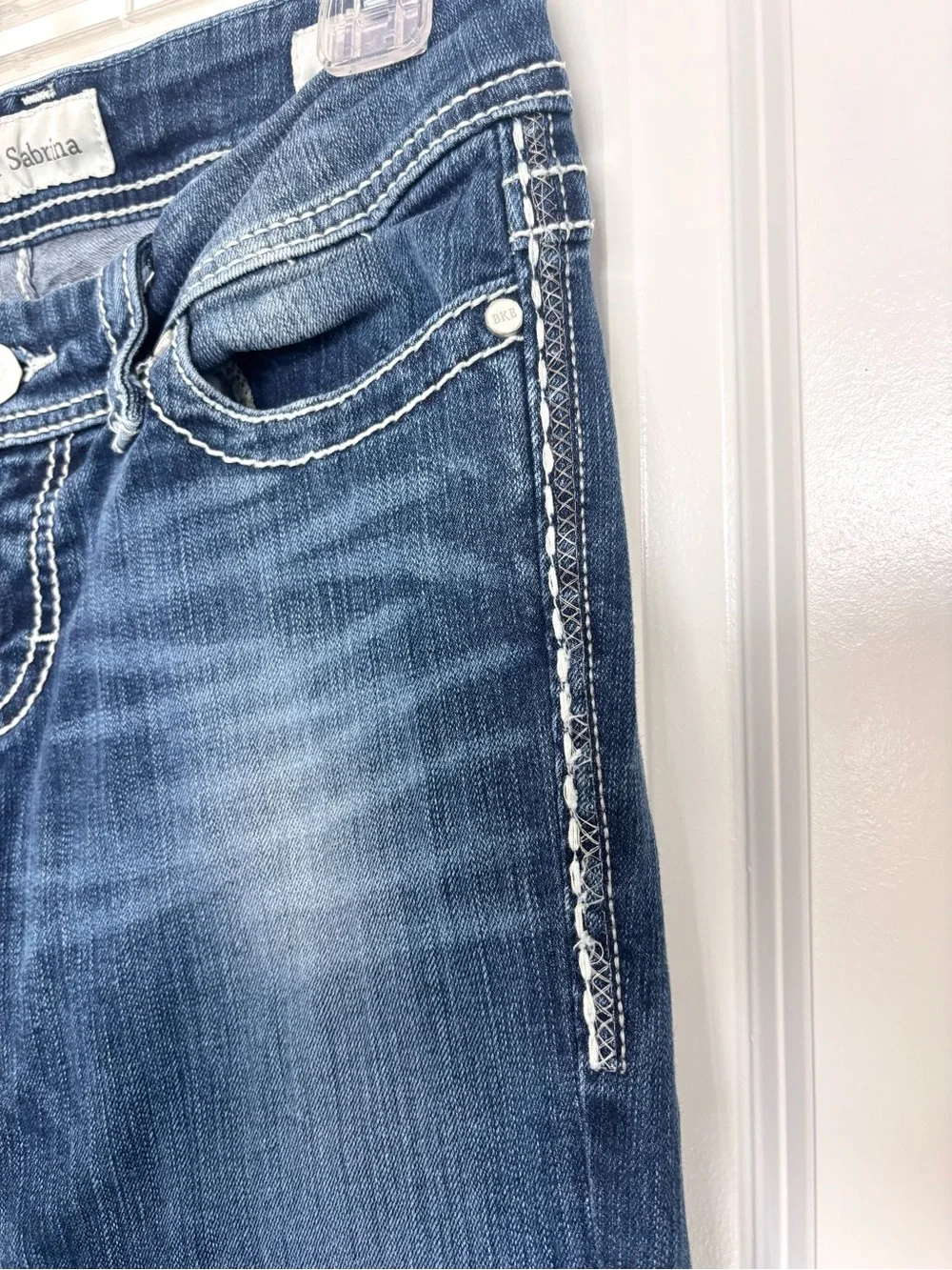 BKE Sabrina Bootcut Jeans size 27 Medium Wash Stretch Low Rise Y2K  Denim